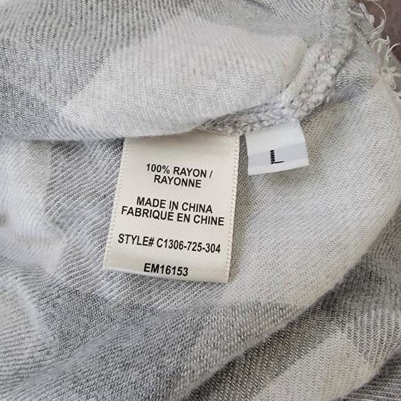 Cloth & Stone Flannel Buffalo Check Henley Long Sleeve Tunic Gray Raw Hem Large - Picture 14 of 15